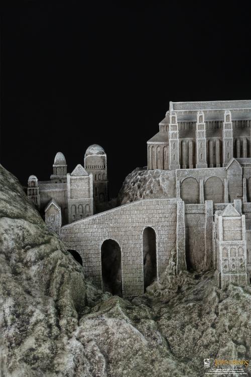 The Lord of the Rings Crown of Gondor 1/1 Scale Limited Edition Replica