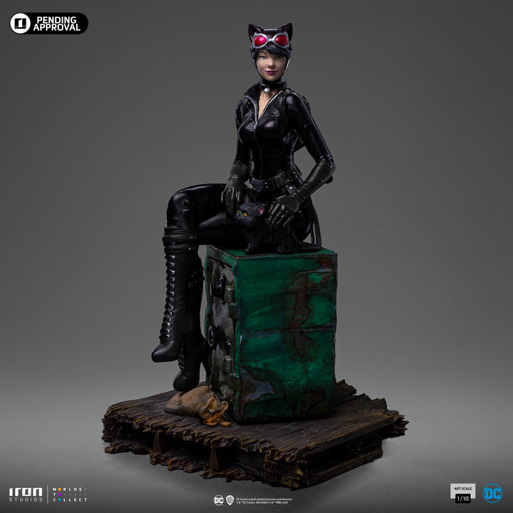 Iron Studios Gotham City Sirens Catwoman 1/10 Art Scale Limited Edition Statue