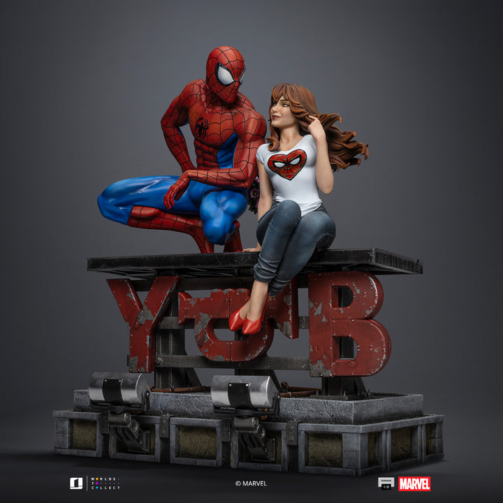 Iron Studios Marvel Comics Spider-Man and Mary Jane 1/6 Scale Limited Edition Diorama
