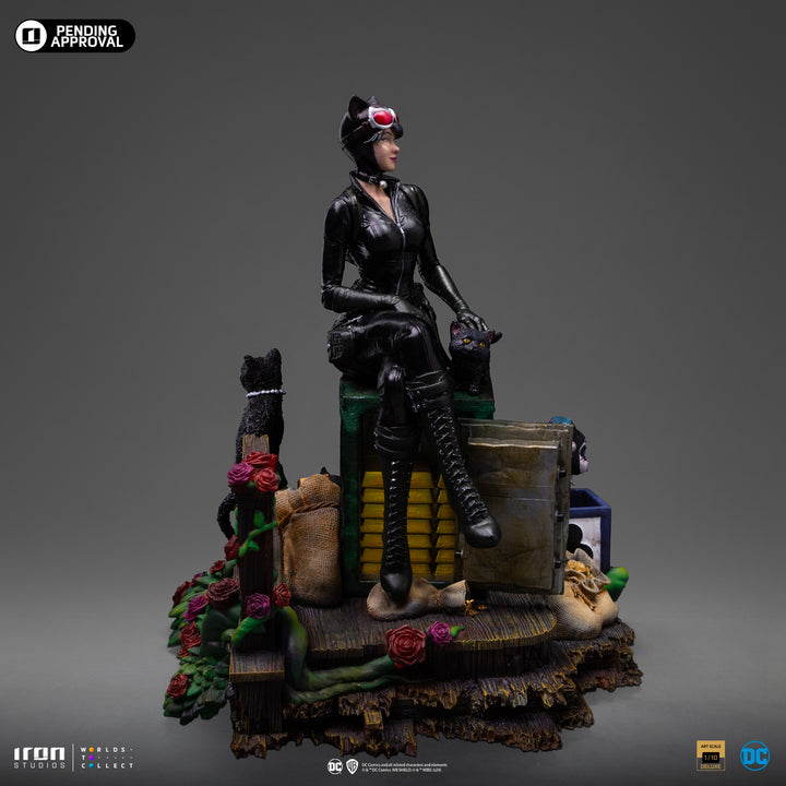 Iron Studios Gotham City Sirens Catwoman 1/10 Deluxe Art Scale Limited Edition Statue