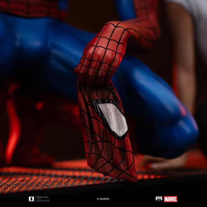 Iron Studios Marvel Comics Spider-Man and Mary Jane 1/6 Scale Limited Edition Diorama