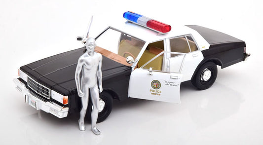 Greenlight Collectibles 1/18 Artisan Collection Terminator 2 (1991) 1987 Cheverolet Caprice with Android Collectible Car - Image 2