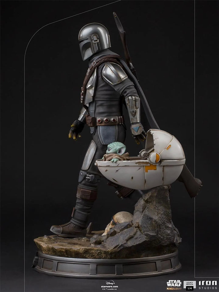 Iron Studios Star Wars 1/4 Legacy Scale Statue The Mandalorian and The Child