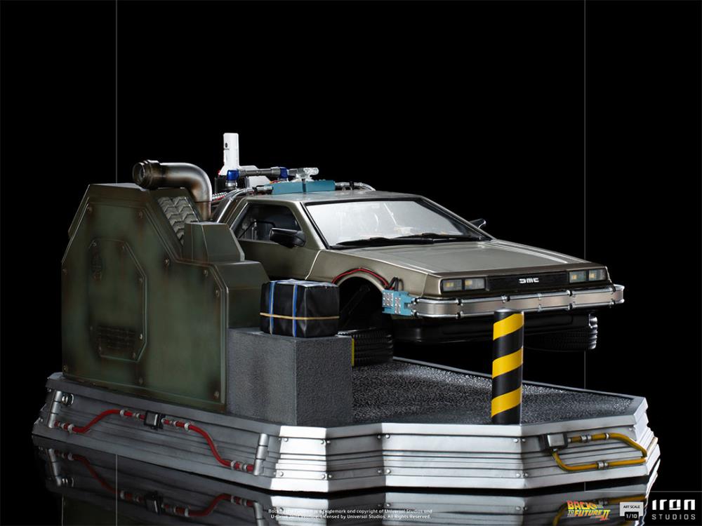 Iron Studios Back to the Future Part II DeLorean 1/10 Scale Deluxe Art Scale Limited Edition Statue