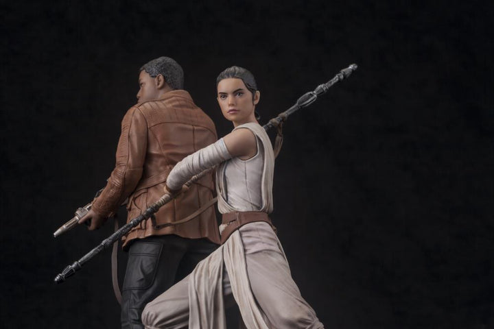 Star Wars: The Force Awakens ArtFX+ Rey & Finn Figure Set