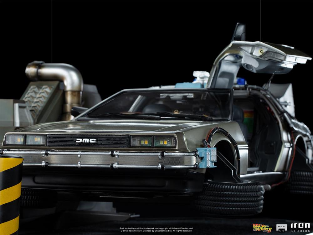 Iron Studios Back to the Future Part II DeLorean 1/10 Scale Deluxe Art Scale Limited Edition Statue