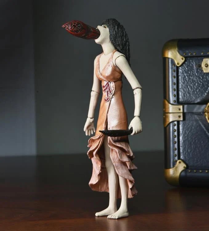 NECA Puppet Master Action Figure Set Leech Woman and Toulons Puppet Case