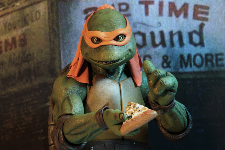 NECA Teenage Mutant Ninja Turtles (1990 Movie) Michelangelo 1/4 Scale Action Figure