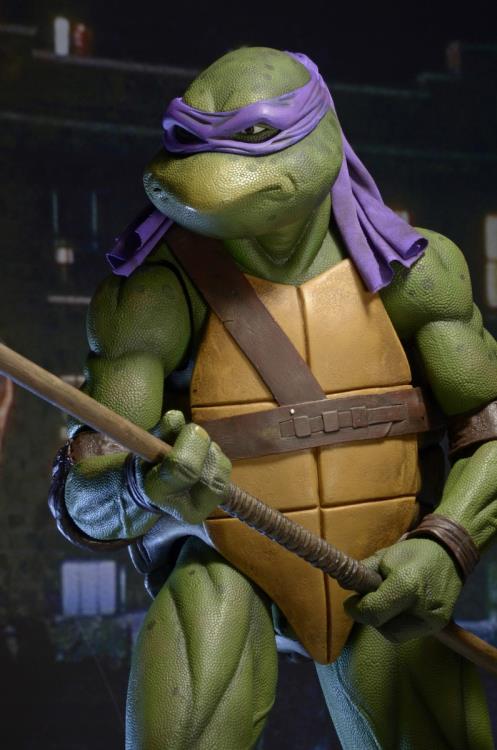 NECA Teenage Mutant Ninja Turtles (1990 Movie) Donatello 1/4 Scale Action Figure
