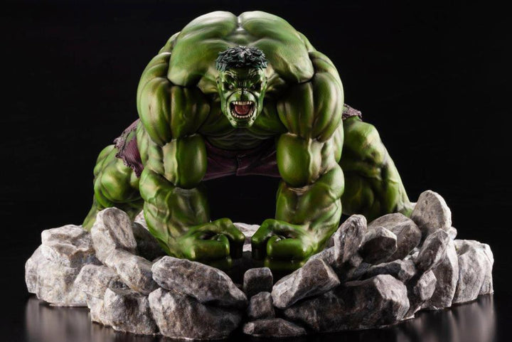 Marvel ArtFX Premier Hulk Limited Edition Statue