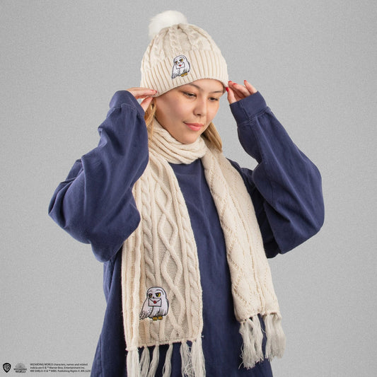 Harry Potter Hedwig Beanie and Scarf Set, alternate view