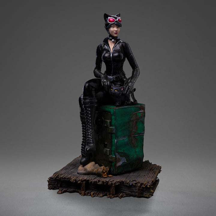 Iron Studios Gotham City Sirens Catwoman 1/10 Art Scale Limited Edition Statue