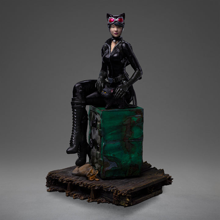 Iron Studios Gotham City Sirens Catwoman 1/10 Art Scale Limited Edition Statue