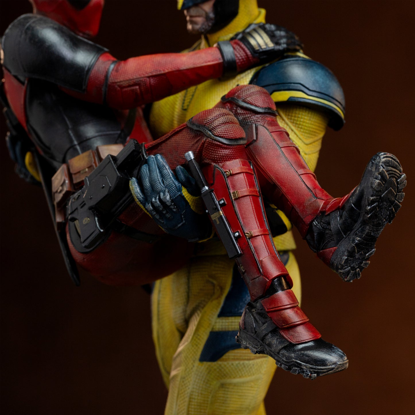 Iron Studios Marvel Deadpool 3 Deadpool & Wolverine 1/10 Deluxe Art Scale Limited Edition Statue *Exclusive