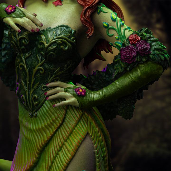 Iron Studios Gotham City Sirens Poison Ivy 1/10 Deluxe Art Scale Limited Edition Statue
