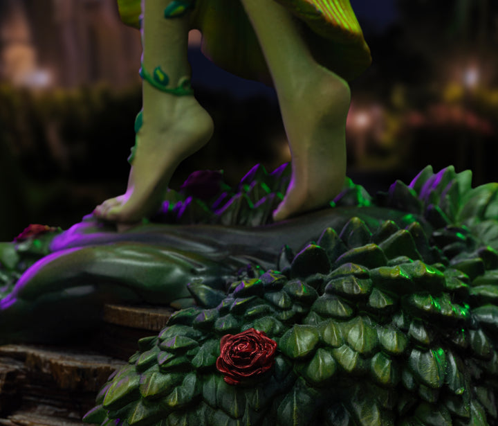 Iron Studios Gotham City Sirens Poison Ivy 1/10 Art Scale Limited Edition Statue