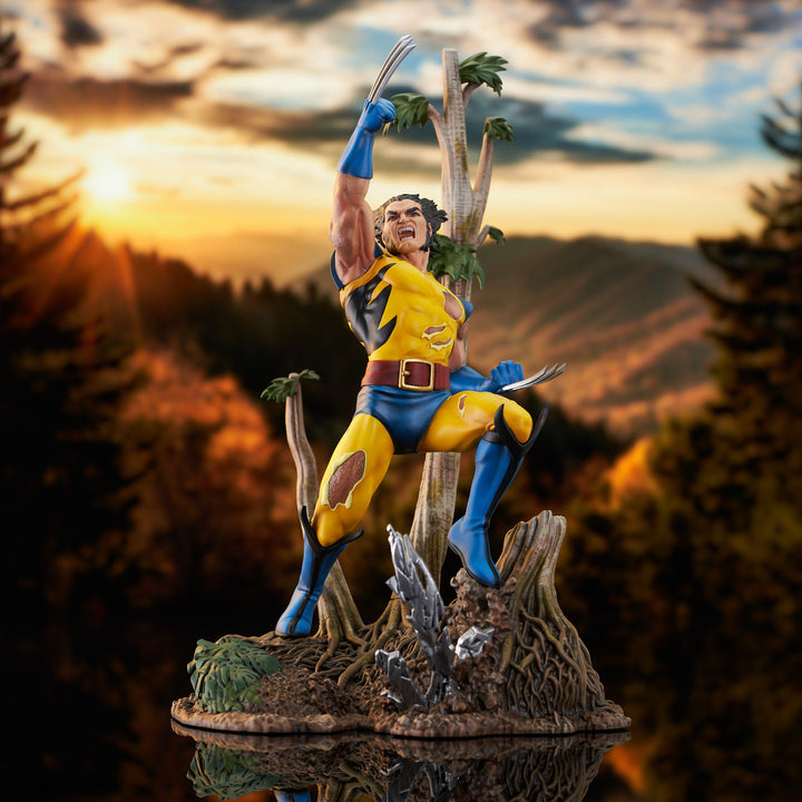 Marvel Gallery Wolverine 1990s Comic Figure Diorama