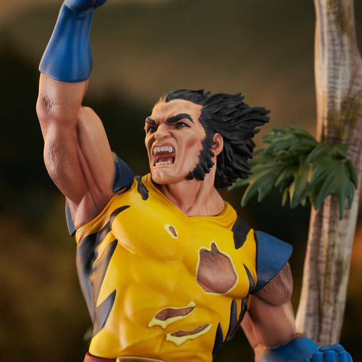 Marvel Gallery Wolverine 1990s Comic Figure Diorama