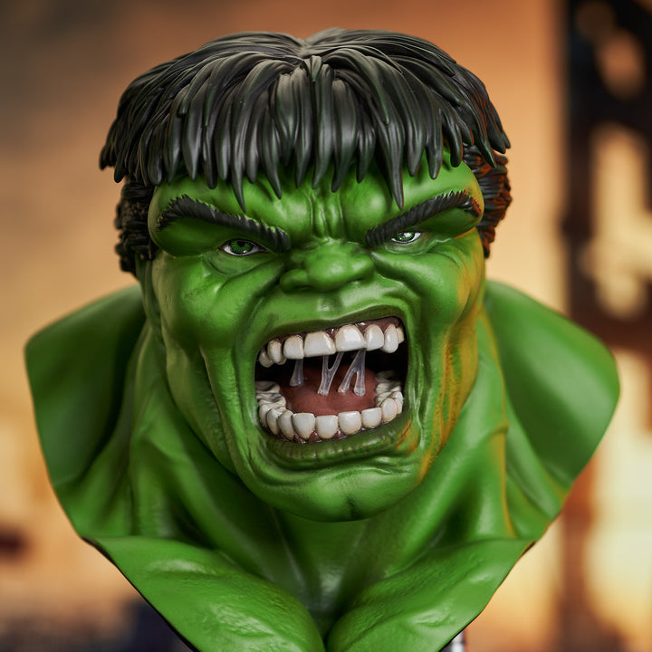 Marvel Legends in 3D Hulk 1/2 Scale Limited Edition Bust