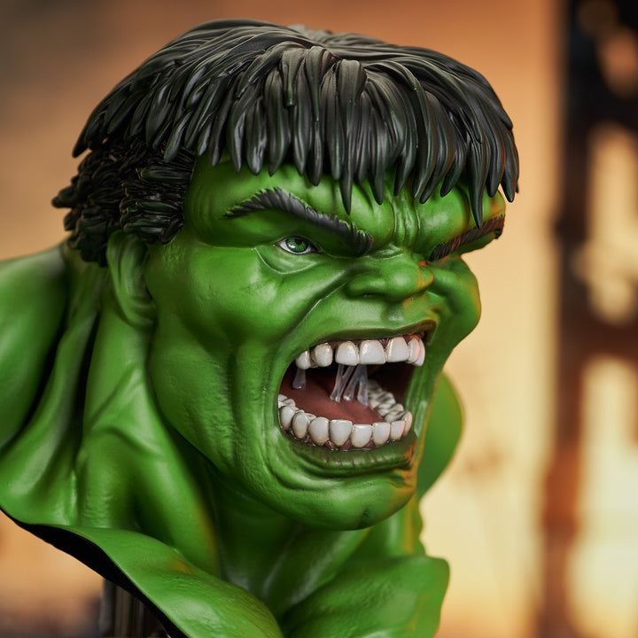 Marvel Legends in 3D Hulk 1/2 Scale Limited Edition Bust