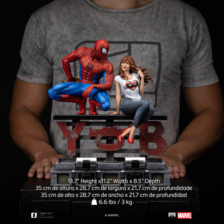 Iron Studios Marvel Comics Spider-Man and Mary Jane 1/6 Scale Limited Edition Diorama