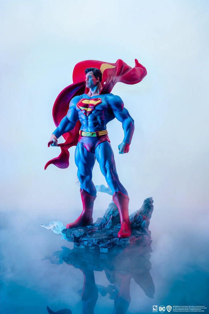 DC Comics Superman (Classic Version) 1/8 Scale PX Previews Exclusive Statue