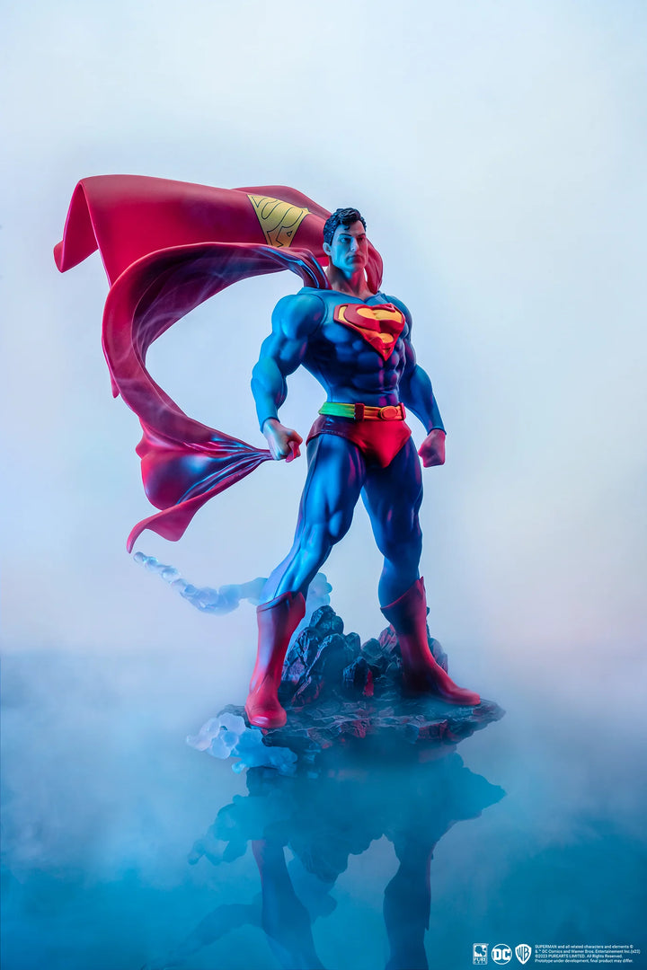 DC Comics Superman (Classic Version) 1/8 Scale PX Previews Exclusive Statue