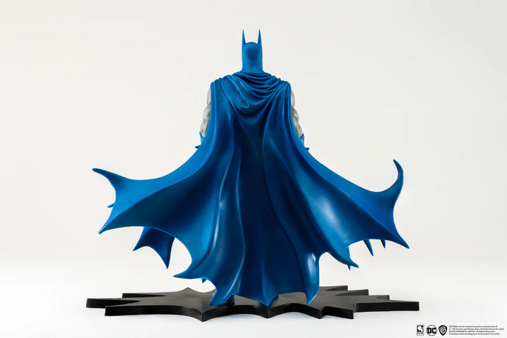 DC Comics Batman (Classic Version) 1/8 Scale PX Previews Exclusive Statue