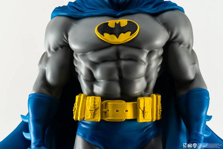 DC Comics Batman (Classic Version) 1/8 Scale PX Previews Exclusive Statue
