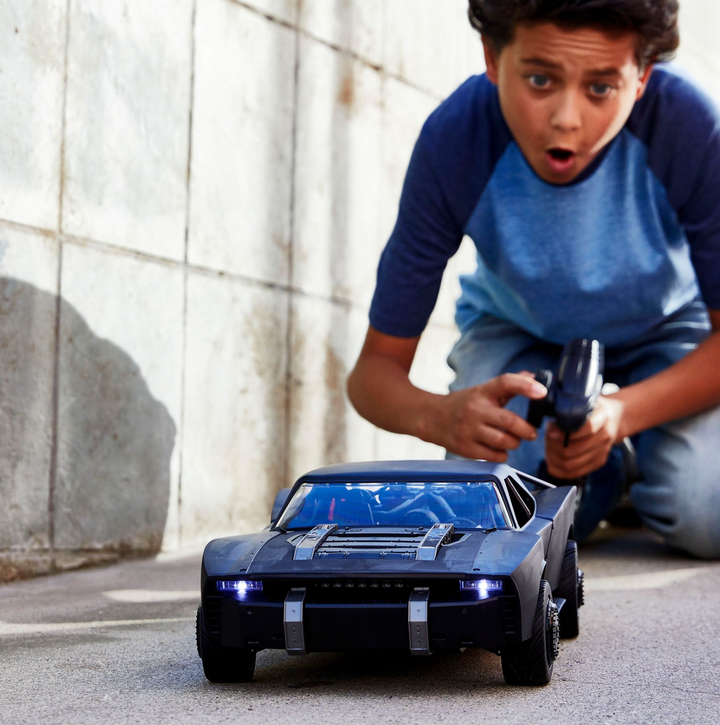 Hot Wheels The Batman 1/10 Scale Remote Control Original Batmobile