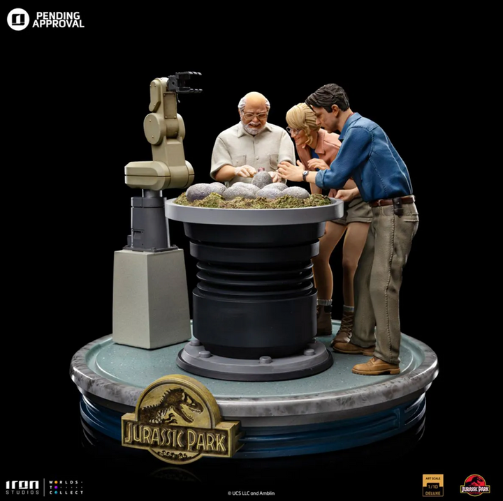 Iron Studios Jurassic Park Dino Hatching 1/10 Art Scale Statue