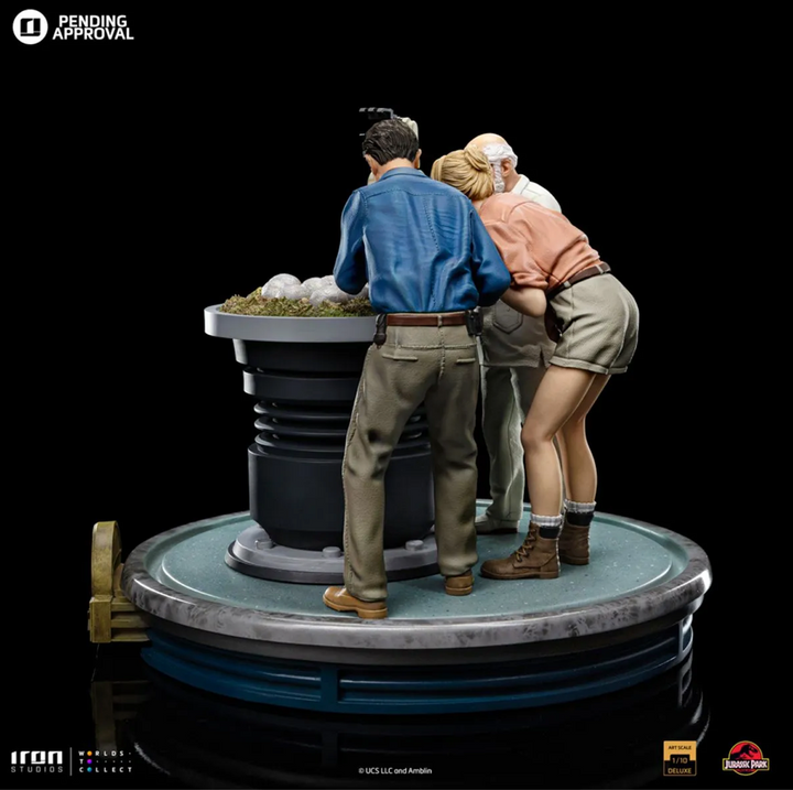 Iron Studios Jurassic Park Dino Hatching 1/10 Art Scale Statue