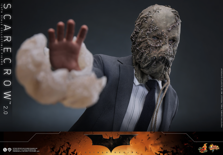 Hot Toys Scarecrow Batman Begins 1 6 Scale Collectible Figure