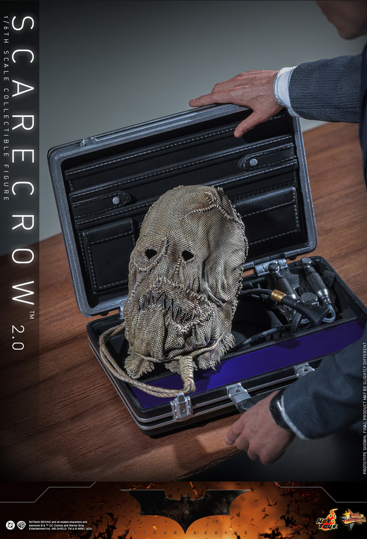 Hot Toys Scarecrow Batman Begins 1 6 Scale Collectible Figure