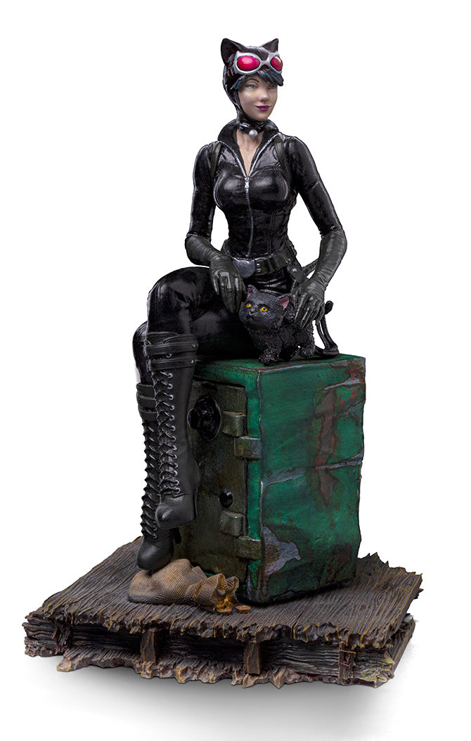 Iron Studios Gotham City Sirens Catwoman 1/10 Art Scale Limited Edition Statue