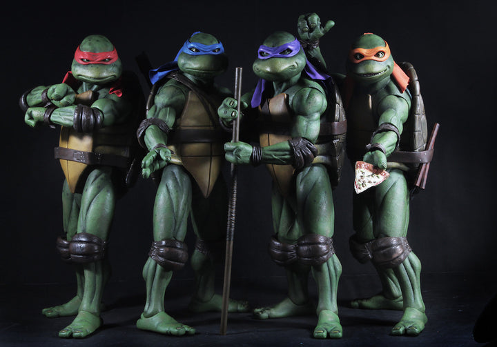 NECA Teenage Mutant Ninja Turtles (1990 Movie) Michelangelo 1/4 Scale Action Figure