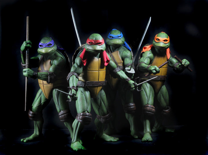NECA Teenage Mutant Ninja Turtles (1990 Movie) Michelangelo 1/4 Scale Action Figure