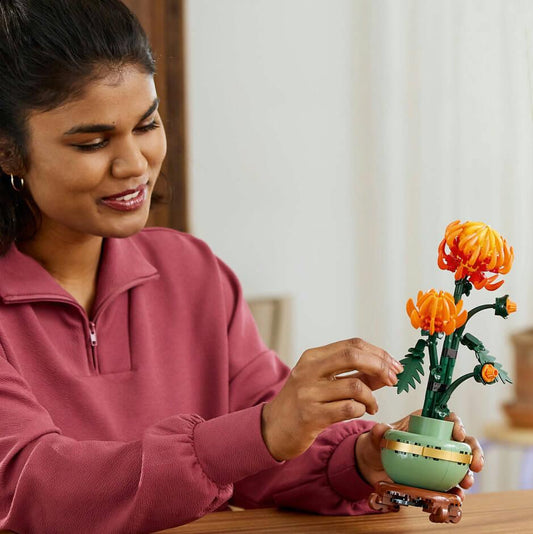 Lego Botanicals 10368 Chrysanthemum Model Set for Adults Ages 18 & Up, alternate view