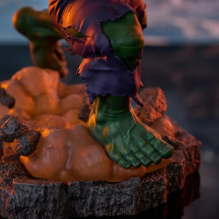 Marvel Gallery Immortal Hulk Figure Diorama