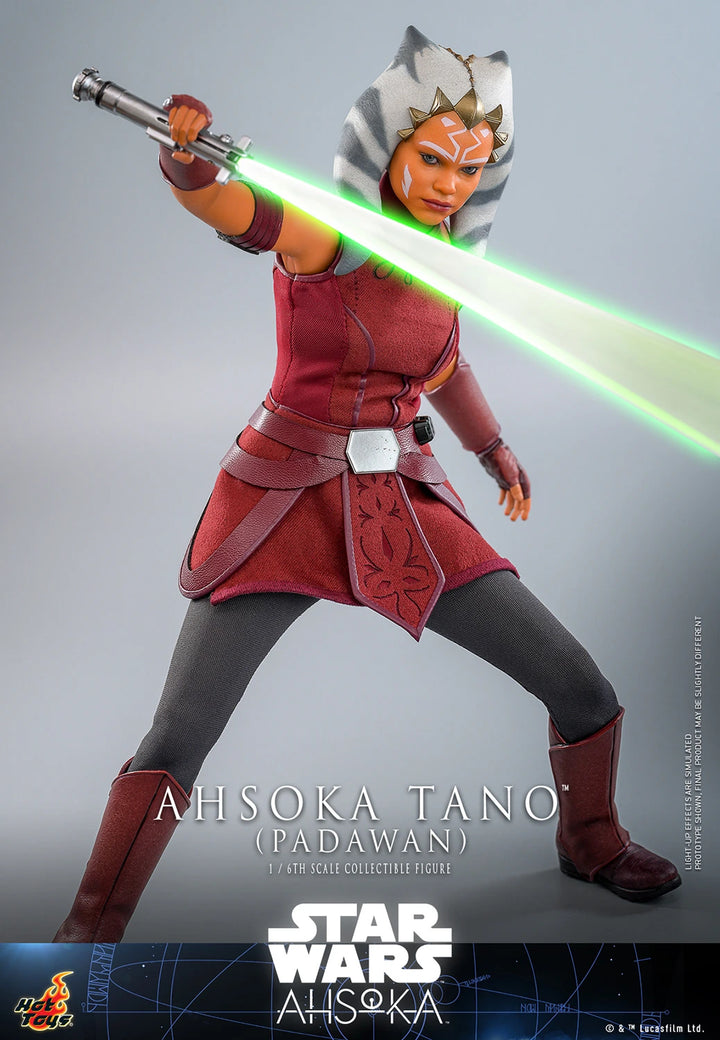 Hot Toys Star Wars Ahsoka Series Ahsoka Tano (Padawan) 1/6th Scale Figure