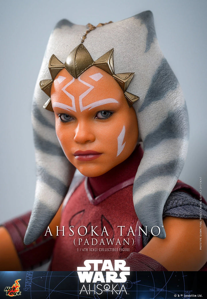 Hot Toys Star Wars Ahsoka Series Ahsoka Tano (Padawan) 1/6th Scale Figure