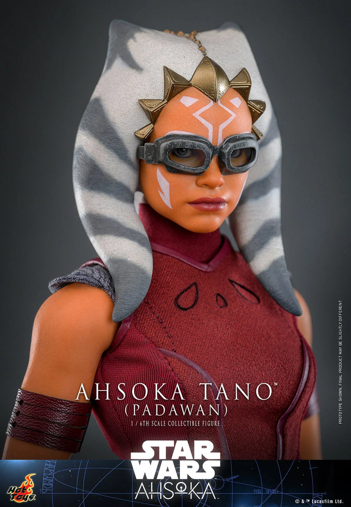 Hot Toys Star Wars Ahsoka Series Ahsoka Tano (Padawan) 1/6th Scale Figure