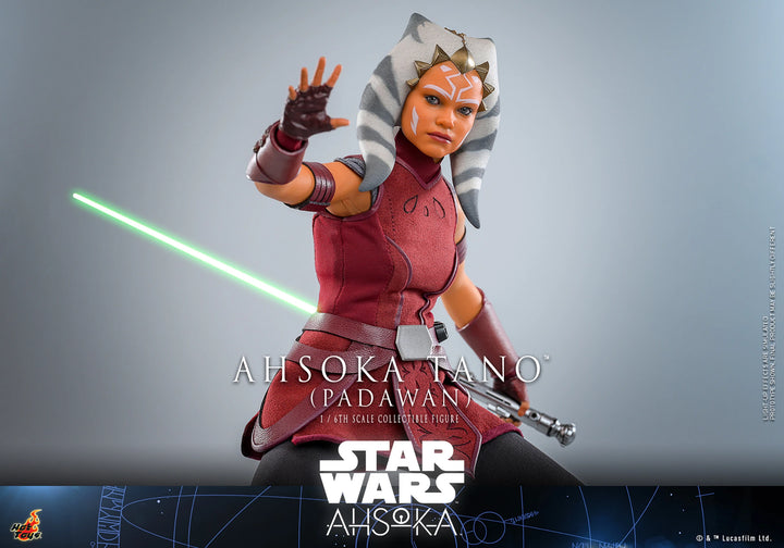 Hot Toys Star Wars Ahsoka Series Ahsoka Tano (Padawan) 1/6th Scale Figure