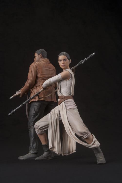 Star Wars: The Force Awakens ArtFX+ Rey & Finn Figure Set