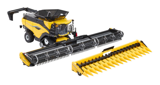 1:32 New Holland CR11 Combine, alternate view