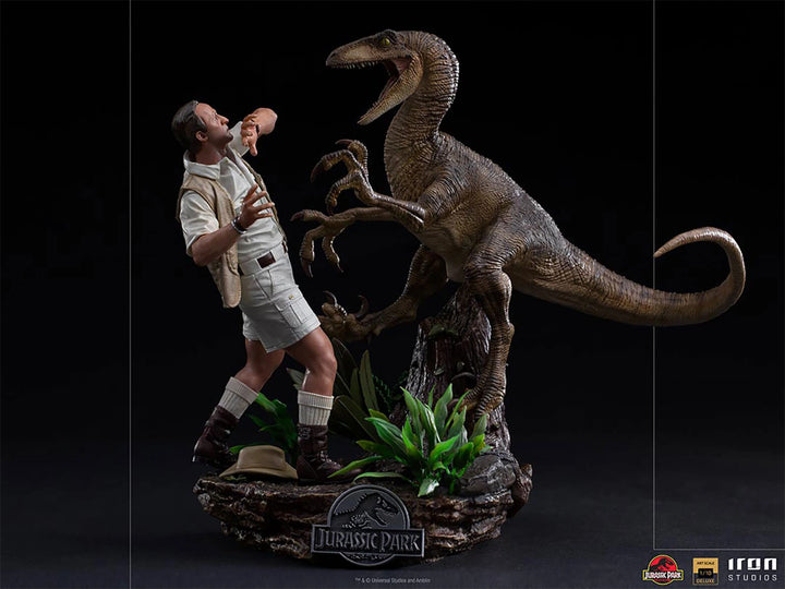 Iron Studios Jurassic Park Clever Girl 1/10 Deluxe Art Scale Statue