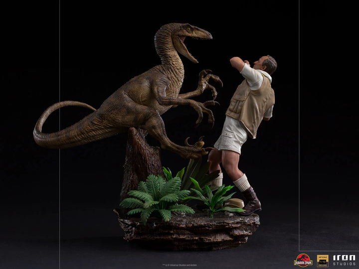 Iron Studios Jurassic Park Clever Girl 1/10 Deluxe Art Scale Statue
