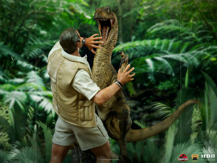 Iron Studios Jurassic Park Clever Girl 1/10 Deluxe Art Scale Statue