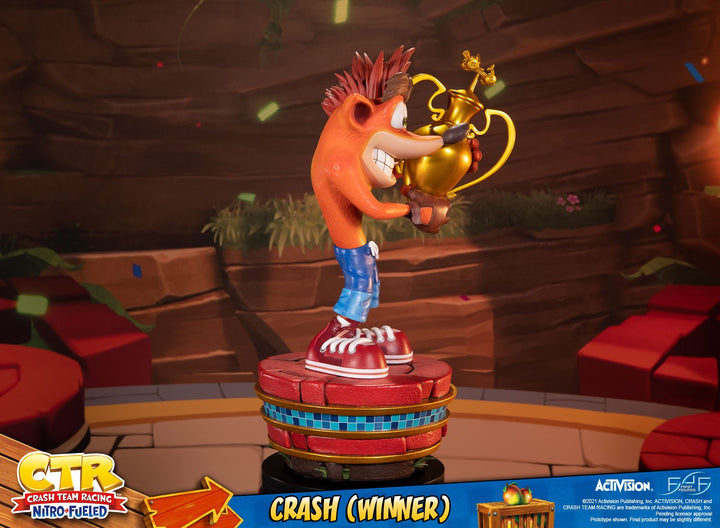 First4Figures Crash Bandicoot Team Racing Nitro-Fueled Winner Crash Statue