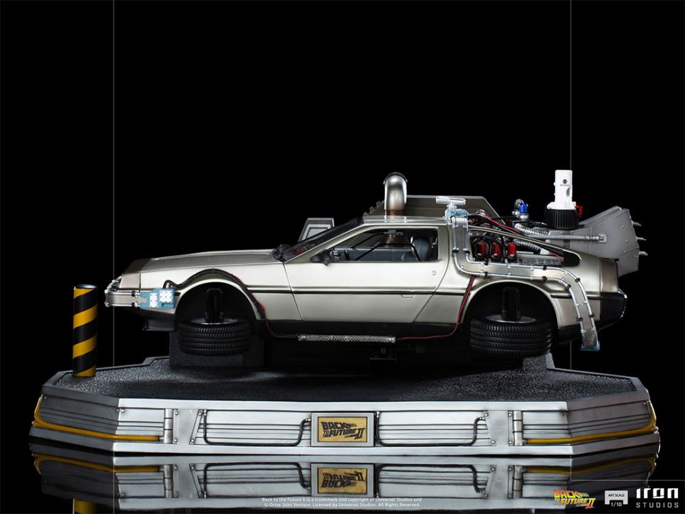 Iron Studios Back to the Future Part II DeLorean 1/10 Scale Deluxe Art Scale Limited Edition Statue